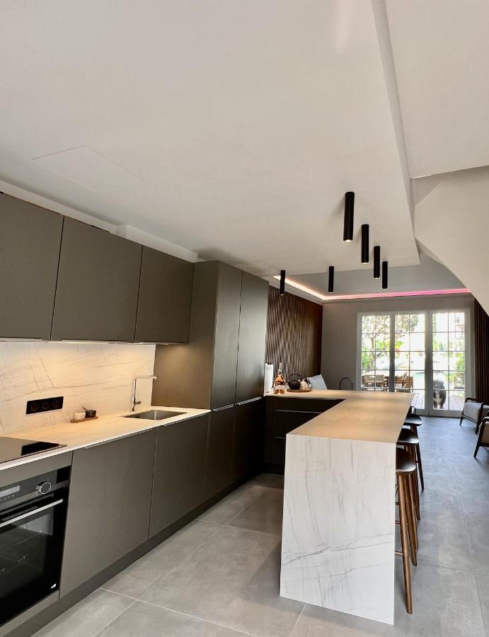 Casa Ika Port Grimaud - Maison 4 Chambres + Amarrage Eksteriør billede